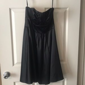 LAST CHANCE - EUC White House Black Market LBD